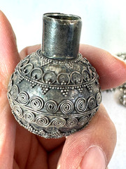 VINTAGE BALI STERLING SILVER PERFUME BOTTLE NECKLACE 18 INCH -FREE SHIP