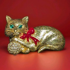 Napier Gold-Tone Green Eyed Cat With Rhinestone Ball Brooch, Signed