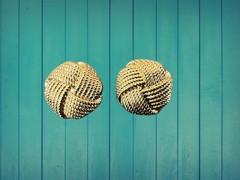 Nina Ricci Gold Textured Knotted Rope Shaped Women’s Vintage Earrings