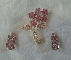 Vintage B. DAVID Pink Rhinestone Brooch Earrings Set Leaf Spray 1950s Sparkle