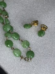 VTG Crown Trifari Marbled Green Lucite Faux Jade Gold Tone Necklace Earrings SET