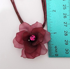 Artisan Vtg Y2K Burgundy Frosted Flower Statement Necklace & Earrings Set