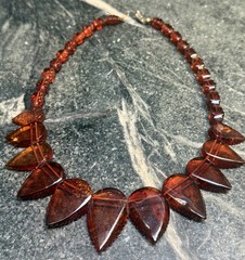 Vintage Carved Genuine Honey Amber Graduated Tear Drop Dangle Necklace