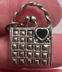 VTG Mini Purse Pendant Silver-Tone HandBag Charm Black Enamel HEART FILIGREE