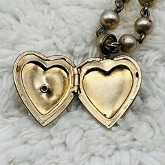 Vintage Charm Bracelet Heart Locket Opens Faux Pearls Fits 6.75″ Wrist