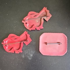 Lot of 3 Pink Plastic Scottish Terrier Dog Brooch Pins, Animal Theme