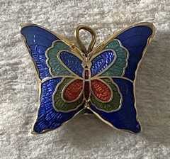 VINTAGE CLOISONNE PUFFY BUTTERFLY PENDENT Gold Plated 3/4” Enamel