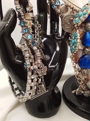 16 LOT R VINTAGE ESTATE BRACELETS TENNIS TOGGLE CHARM STRETCH BANGLE VARIETY