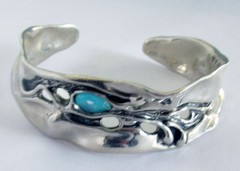 BIG HAGIT GORALI ISRAEL STERLING CUFF BRACELET, 6 1/2 INCHES WEARABLE, 42 GRAMS