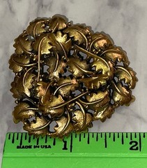 Vintage Gold Tone Leaf Brooch Pin Pendant Jewelry H-11