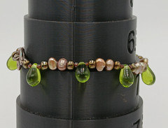 VTG 925 Green Teardrop Crystal and Pearl Bracelet 7in Sterling Silver 7g Toggle