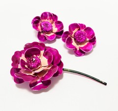 VTG LIZNER Pink Enamel 1.25″ Clip Earrings and 3.75″ Brooch Pin Set Demi Parure