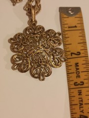 Vintage Brass Toned Chunky Filigree Snowflake Pendant Necklace! Beautiful! LOOK!