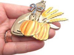 Vintage KC Kenneth Cole Fashion Enamel Cat Pumpkins Autumn Fall Brooch Pin