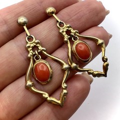Gilt Sterling Silver 925 Vintage Woman’s Stud Ear Earrings Coral Gemstone Signed