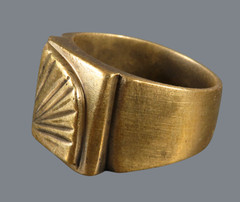Vintage GOLD PLATED Brass Maybe MEN’S SIGNET RING Classic Cut Fan/Sun/Star SZ 11