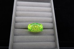 Vtg 60’s Green Mod Acrylic Resin Glow in the Dark Ring Retro Fashion Size 5.25