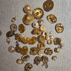 Junk Jewelry Craft Lot Many Large Faux Pearl With Gold Tone Silver Tone Pieces