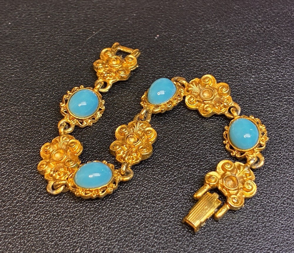 Vintage ART Gold Tone Turquoise Cabochon Link Bracelet 7.5” Signed