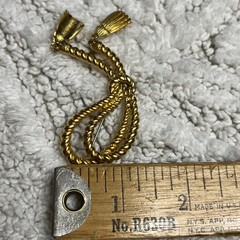 Vintage Avon Decorative Tassel Pin Brooch Gold Tone Knotted Rope Unsigned