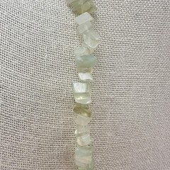 Vintage 80s Prehnite Gemstone Chip Beaded Necklace Healing Sage Green Jewelry