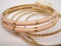 VTG LAUREN CONRAD 5 BANGLE BRACELETS 2 ENAMEL 3 GOLD TONE ORIGINAL TAG
