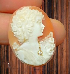 Cameos: Group of 4 Vintage Antique Hand Carved Shell Cameos