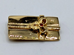 AAi Gift Box Brooch Pin Gold Tone with Bow & Red Rhinestone Vintage