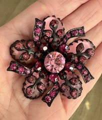 Vntg 1950’s Selro Selini Pink Rhinestone, Japanned Black Metal Brooch Pin Flower