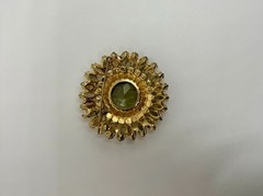 Vintage Unsigned Brown, Gray, and Aurora Borealis Round Brooch