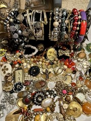 Pretty Junk Jewelry Lot Vintage And Modern Mix 9 1/2 Lbs. For Repurpose Or Craft