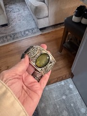Vtg Silver Tone Hinged Bangle Bracelet Green Faceted Crystal Oval Etched Band