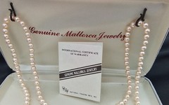 48″ GENUINE MALLORCA SPAIN ISLAND HAND KNOTTED STRING SIMULATED PEARLS BOX COA