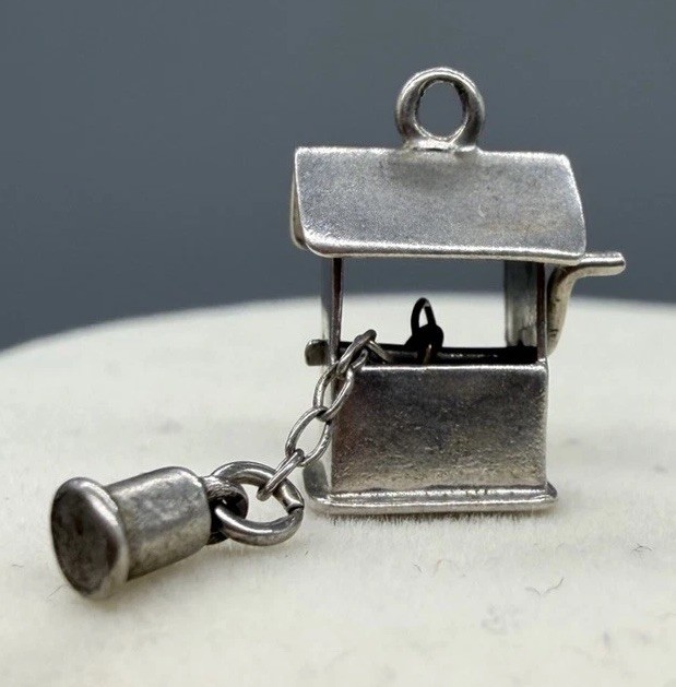 Vintage Sterling Silver Mechanical Wishing Well Charm Pendant Winds Up Bucket