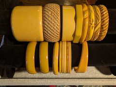 18 Vintage Bakelite Butterscotch – Yellows – Carved – Shaped – Many Tones!