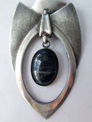 ARTISAN LARGE STERLING PENDANT NECKLACE w STONE -2 7/8 INCHES, 19.5 INCHES