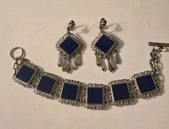 Vintage Celebrity N.Y Reversible Red Blue Enamel Bracelet + Clip Blue Earrings