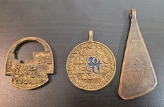 (6) 1960’s VINTAGE TERRA SANCTA GUILD ISRAEL HANDPAINTED PENDANTS
