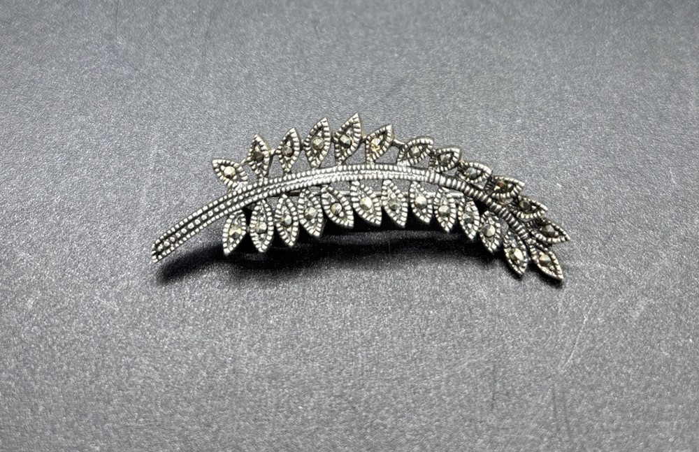 Vintage .925 Sterling Marcasite Leaf Pin Brooch 6 Grams