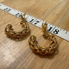 Trifari Clip On Hoop Earrings Gold Tone Twisted Chain Statement Classic Elegant