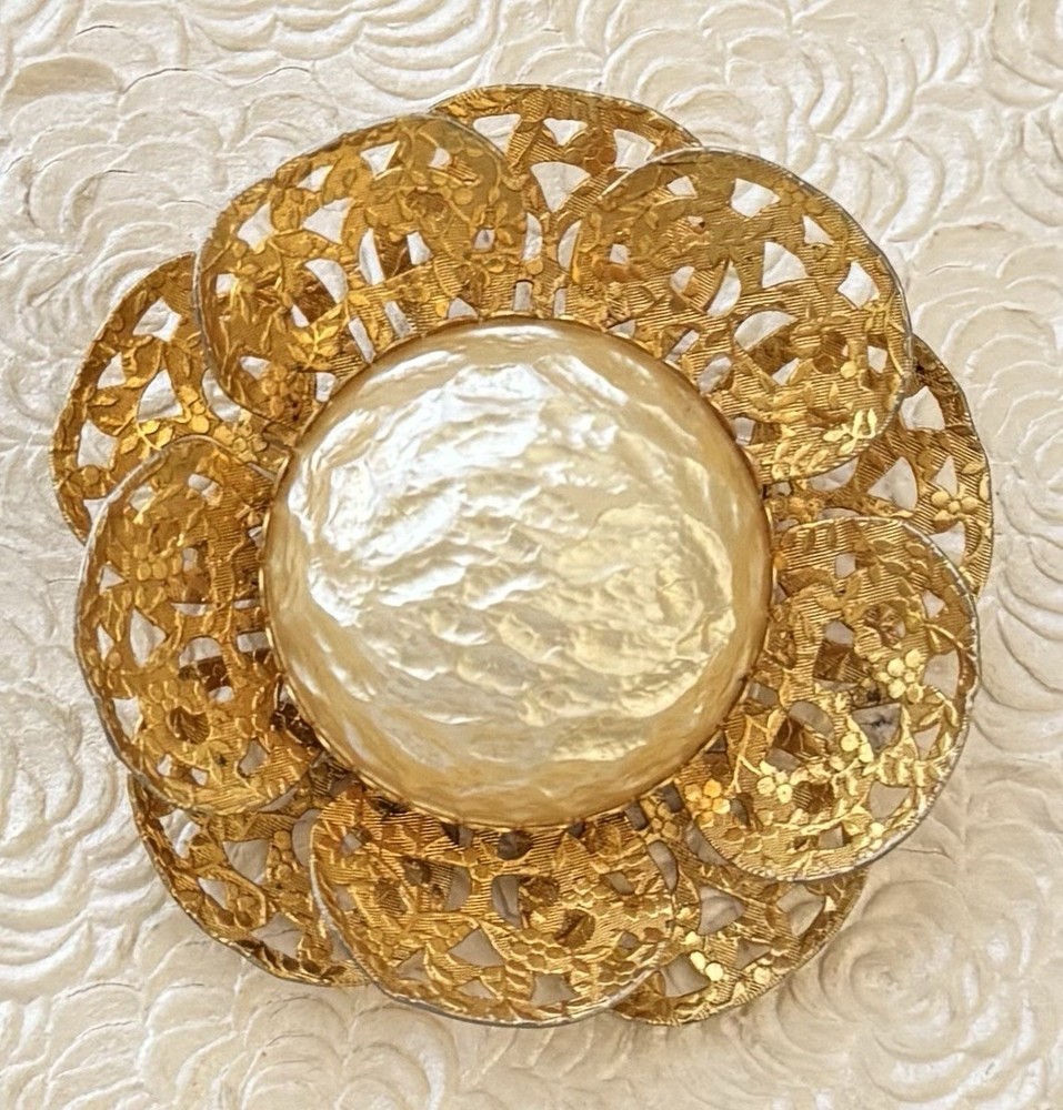 Vintage large Flower / filigree gold tone metal with faux pearl