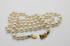 Vintage Iridescent White 8.25mm Knotted Glass Faux Pearl Necklace 29 In