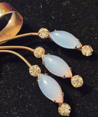 Vintage Gold Tone Floral Ribbon Bow Brooch Blue Cabochon Moonstone & Rhinestones