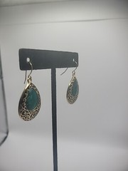 Vintage Gold Tone Green Inlay Teardrop Hook Pierced Womens Jewelry Costume