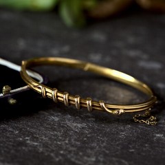 FABULOUS ANTIQUE VICTORIAN ENGLISH 15K GOLD GARNET COILED SNAKE BANGLE 1891