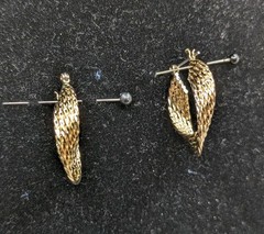 Vintage Layered Twisted Oval 1″ Hoop Earrings Gold Tone Pierced