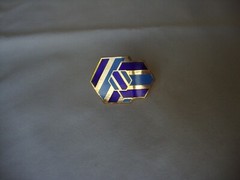 Vtg Samuel Huang Designer Cloisonne Hexagrams Blue & Cobalt Gold Tone Scarf Clip