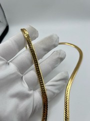 Vintage 1980’s-1990’s Herringbone Chain Necklace Gold-tone Clasp Closure Elegant