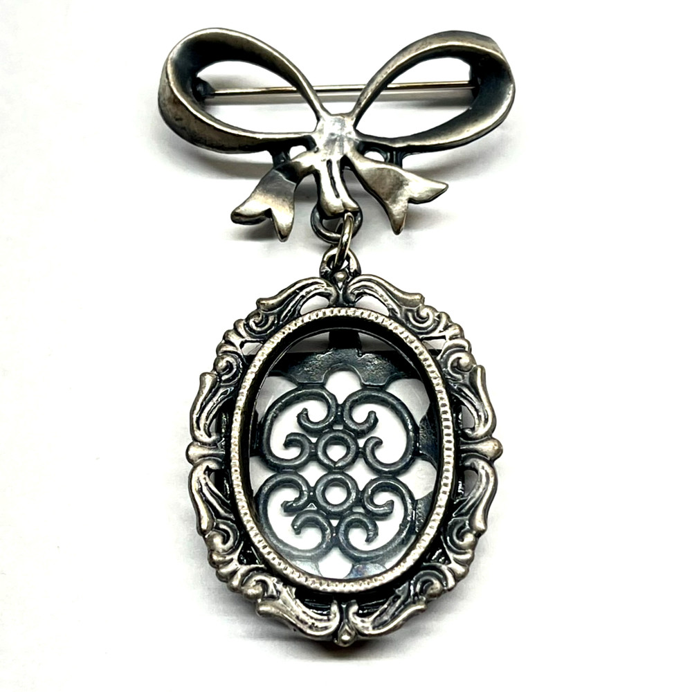Vintage Romantic Victorian Style Bow Pin Brooch Wearable Picture Frame Dangling