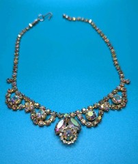 Beautiful Vintage Aurora Borealis 15-in Rhinestone Necklace Bride Or Formal A56